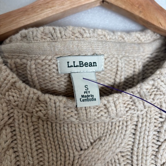 L.L. Bean Cream Cable Knit Crew Neck Sweater - Picture 9 of 11